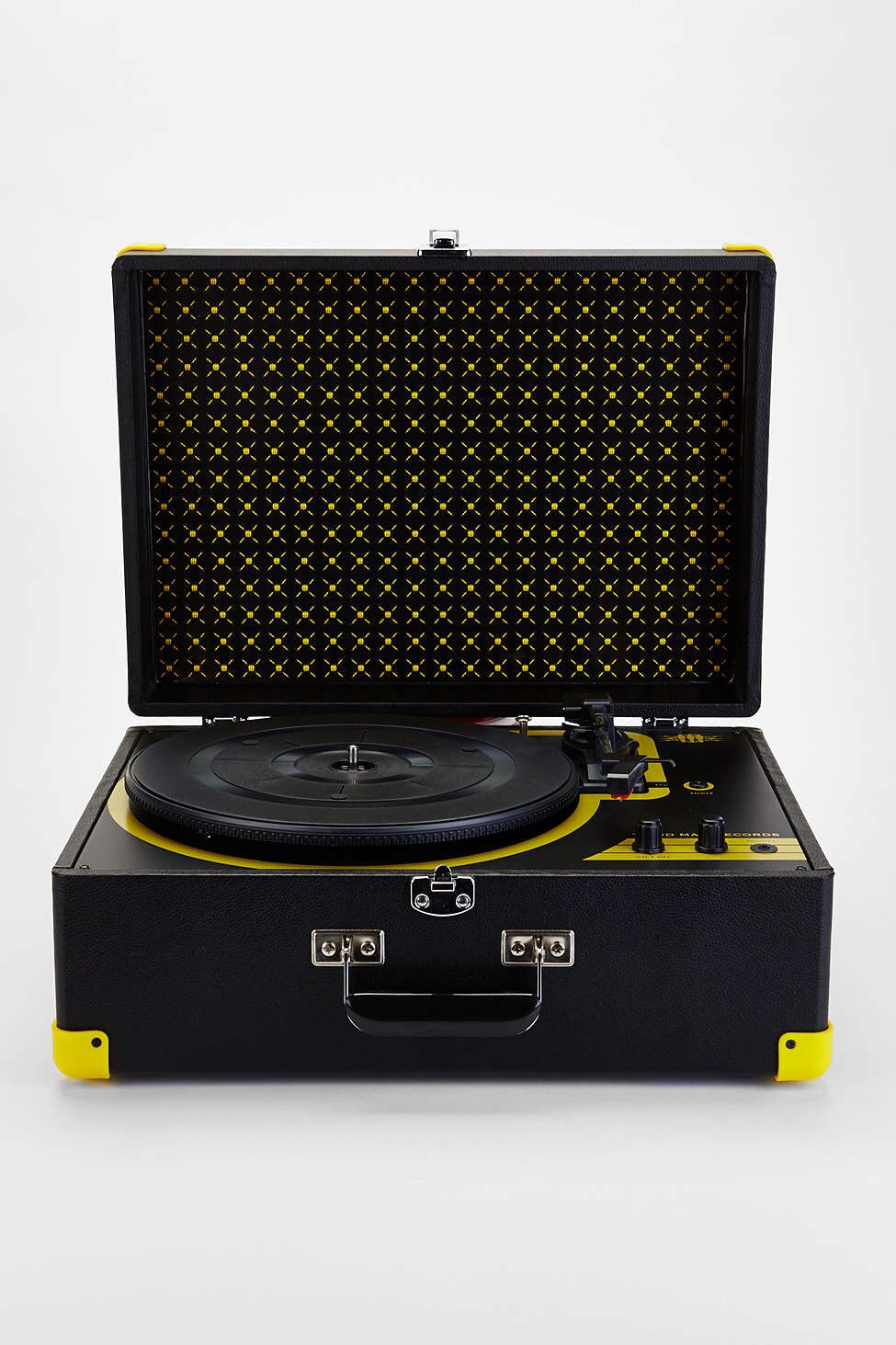 CS-record-player