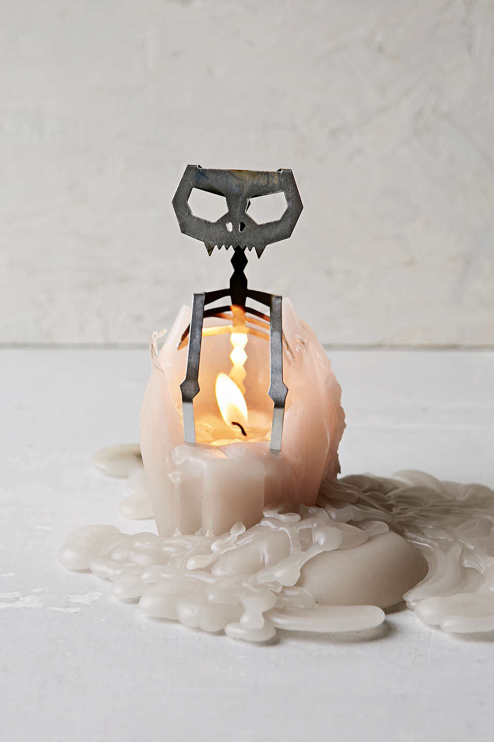 HM-skeleton-candle