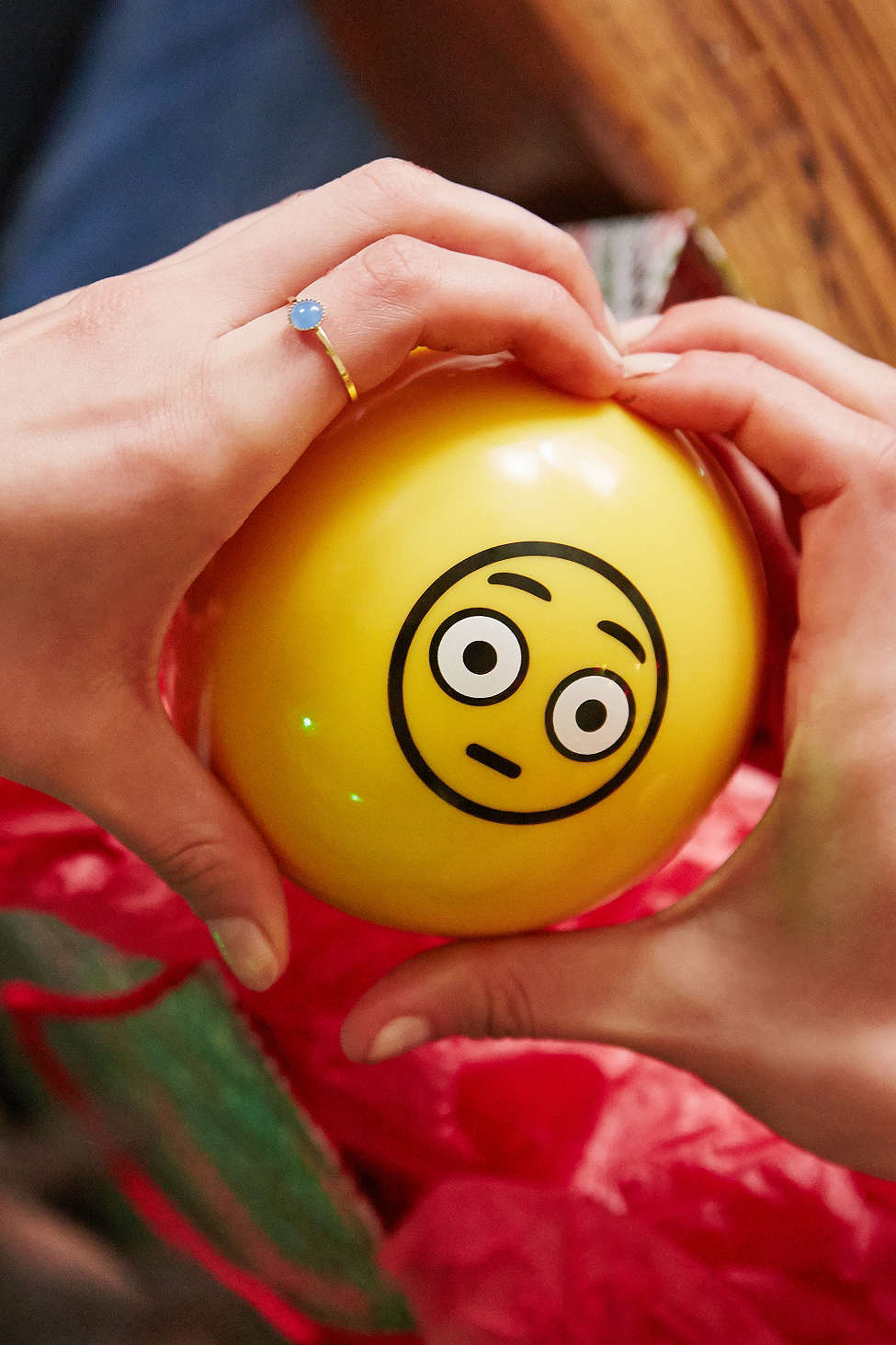STUFFER-Emoji-Magic-Ball