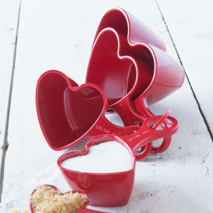 vb-heart-measuring-cups