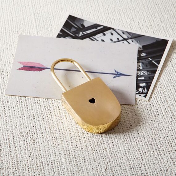 vwe-brass-love-heart-lock